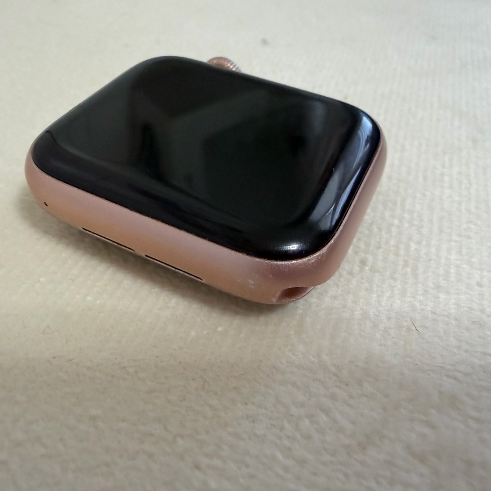 Apple Watch in Rose Gold + Accessories